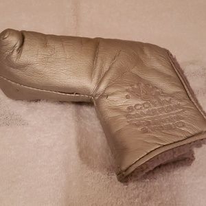 Scotty cameron head cover